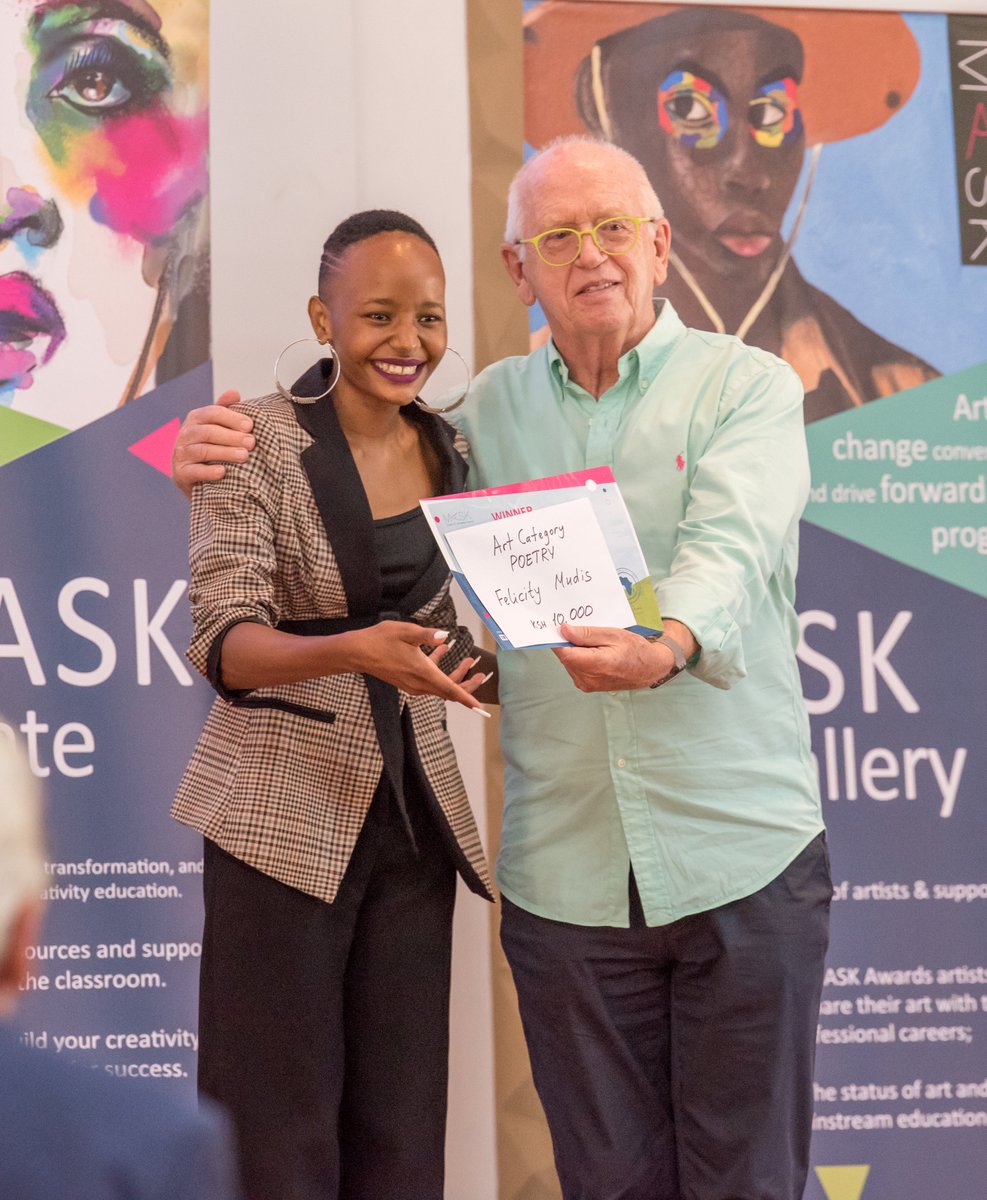 MASKCreativity's tweet photo. Alan Rivers of Rivers Foundation presents the MASK Awards prize in Poetry to Felicity Mudis, Nairobi, 15 October 2022. She won the prize for her poem The Revolution.    https://t.co/xs5tAsDIAQ https://t.co/HtejFkt67G