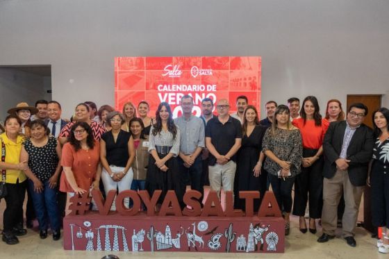 #Salta | El verano turístico en la provincia se vivirá con casi 400 actividades gastronómicas, culturales y de aventura

El calendario completo del destino Salta para la próxima temporada de verano puede ser consultado en saltacalendario.gob.ar 

👉 bum.com.ar/noticias_in.ph…