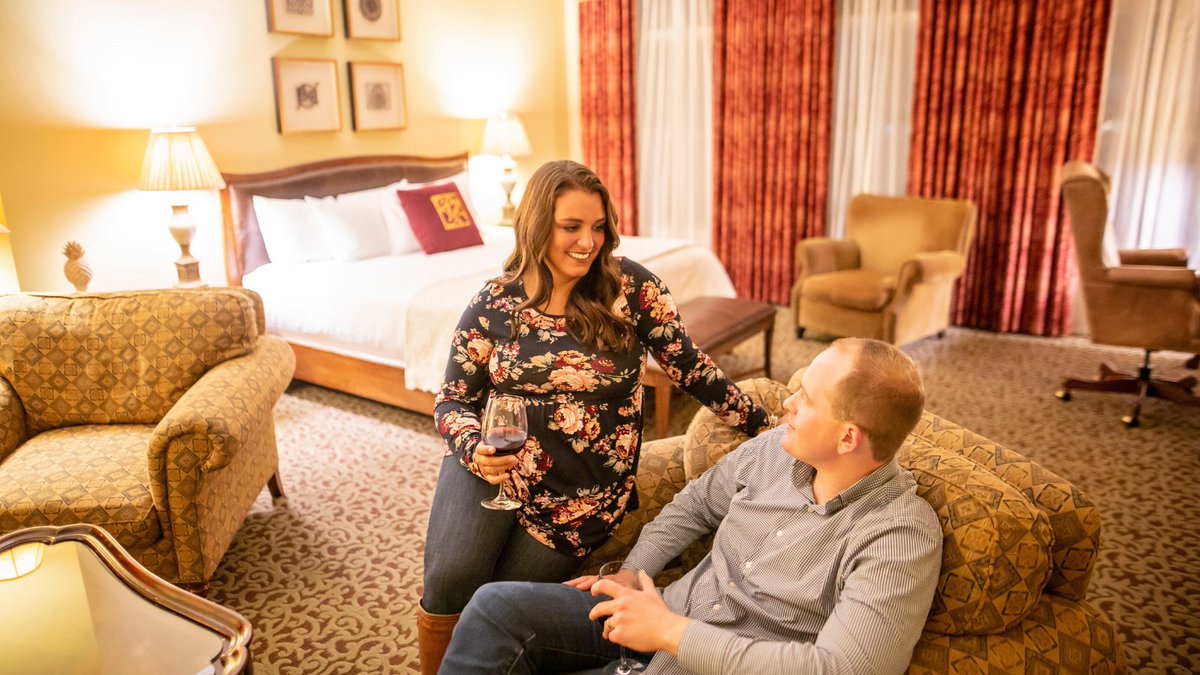 visitpkb's tweet image. Start the new year with a relaxing overnight stay at the historic Blennerhassett Hotel! Learn more at theblennerhassett.com