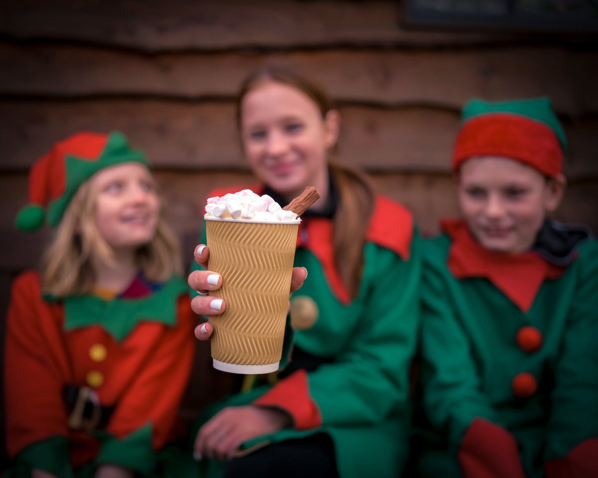 Get into the festive spirit this weekend #inLancashire. 🎄🎁

Check out our new blog now to discover more about what's happening this weekend including; places to meet Father Christmas, Christmas Markets and Pantomimes!🎅🏻

Read now >> visitlancashire.com/blog/read/2022…