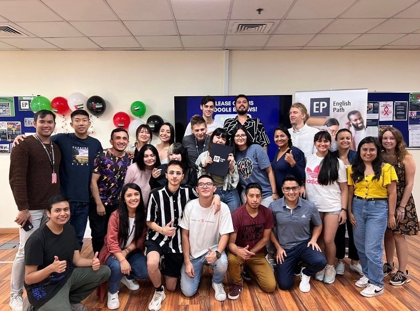 EnglishPathUK's tweet photo. We are thrilled to congratulate all our amazing students finishing their course with us today!
After so much hard work, dedication and studying, you have achieved this amazing milestone. Hard work pays off! Congratulations graduates 😊
#EPFamily #EPLife #EPnow https://t.co/SuEj27h4Wd