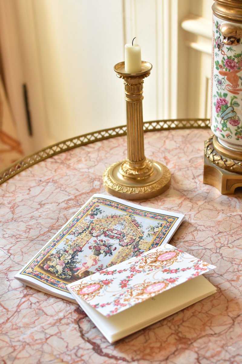 CollegeroyalSAS's tweet image. 💫Collège Royal étend sa gamme de papeterie à prix tout doux
🍰 Le cahier de recettes, pour les secrets de vos plats préférés
🗒️ Le cahier de mots de passe, un mémo physique pour d&apos;autres types de secrets !
À retrouver sur 👉 eshop-collegeroyal.fr