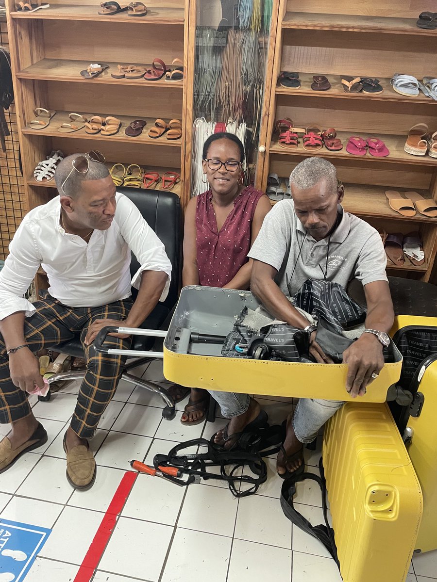 Garry Cadenat découvre le travail de Michel Marville et Marie Agnés