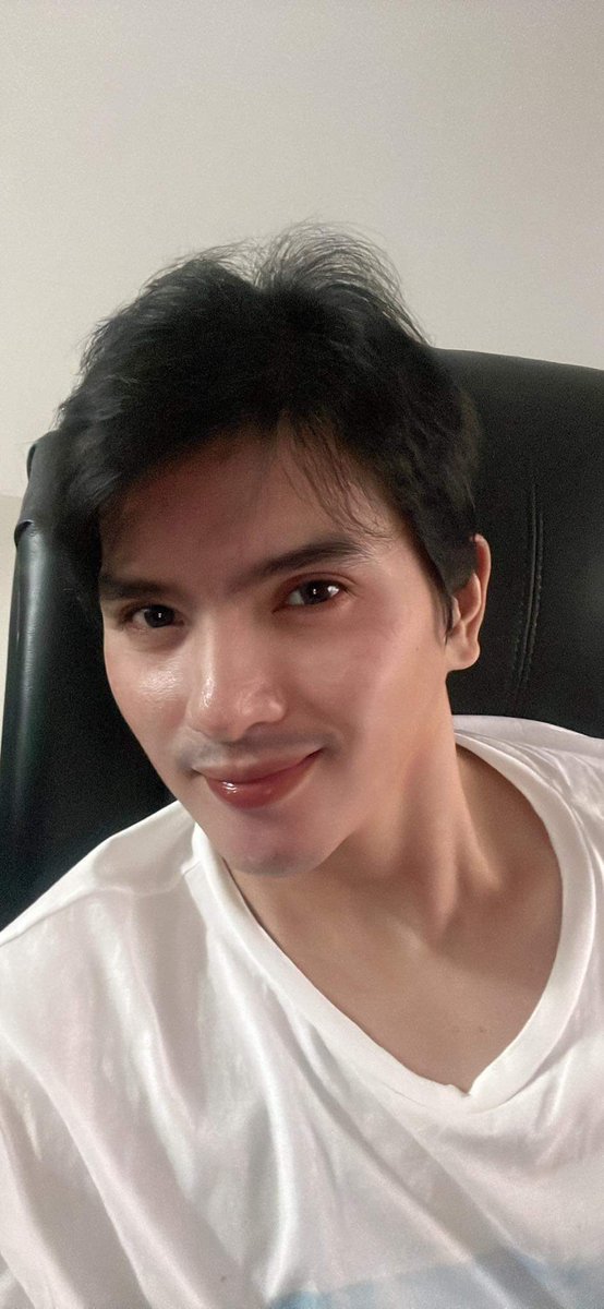Laban lqng kami bunso  

MYGZ MOLINO 37TH BDAY

#MygzBday_MeetAndGreet
#HappyBdayMygzMolino