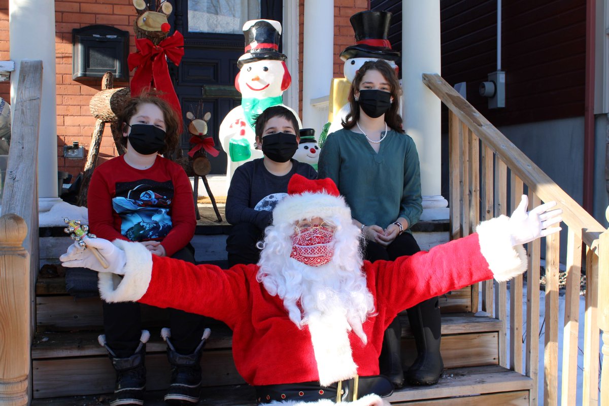 Drop over to our instagram account (@mpcc_official) to learn about our Santa Claus is Coming to...Your House GIVEAWAY! On Friday Dec 9 we will be giving away one special Santa delivery for Sun Dec 11 between 1 - 5 PM! Pop open your instgram app now and check it out!
🎄☃️🎅