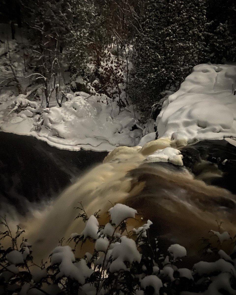 Inthewoods2014's tweet photo. Cold Moon Snowshoe #interstatefalls #snowshoe #fullmoon #wisconsinadventures https://t.co/SJiPKyqNe5