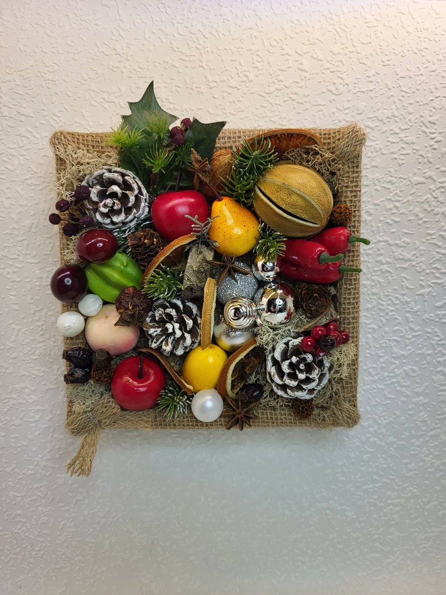 CreationTk's tweet photo. Christmas Wall Decor, Rustic Natural Wall Decor

#christmaswalldecor #dryflowersdecor #countrystylegift #holidaywalldecor #traditionaldecor #SquareWreath #xmaswalldecor #driedfruits #ornamentgift #frontdoordecor

For more products please visit our shop @ https://t.co/NrK8qRwduY https://t.co/Bn7cEdkFJe