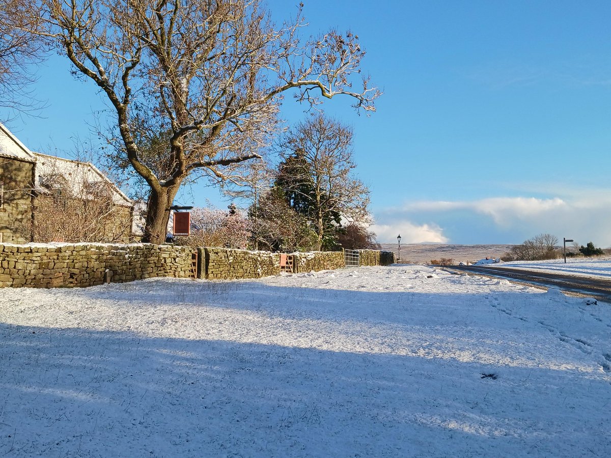 Hudsonweather's tweet photo. Sleet &amp; snow showers will spread across parts of Yorkshire &amp; Lincs this eve &amp; at first tonight. Ice then developing under clear skies. More Details on Look North &amp; BBC local radio. (Pic today in Goathland by Annie) https://t.co/mOJYoAOyfP