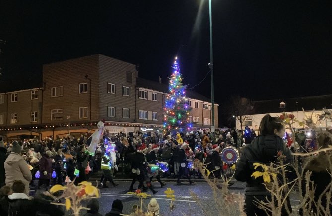 It’s beginning to look a lot like Christmas… lovely evening catching a glimpse of Santa at the Marske Christmas Festival with @luke_myer 🎅🏻🎄