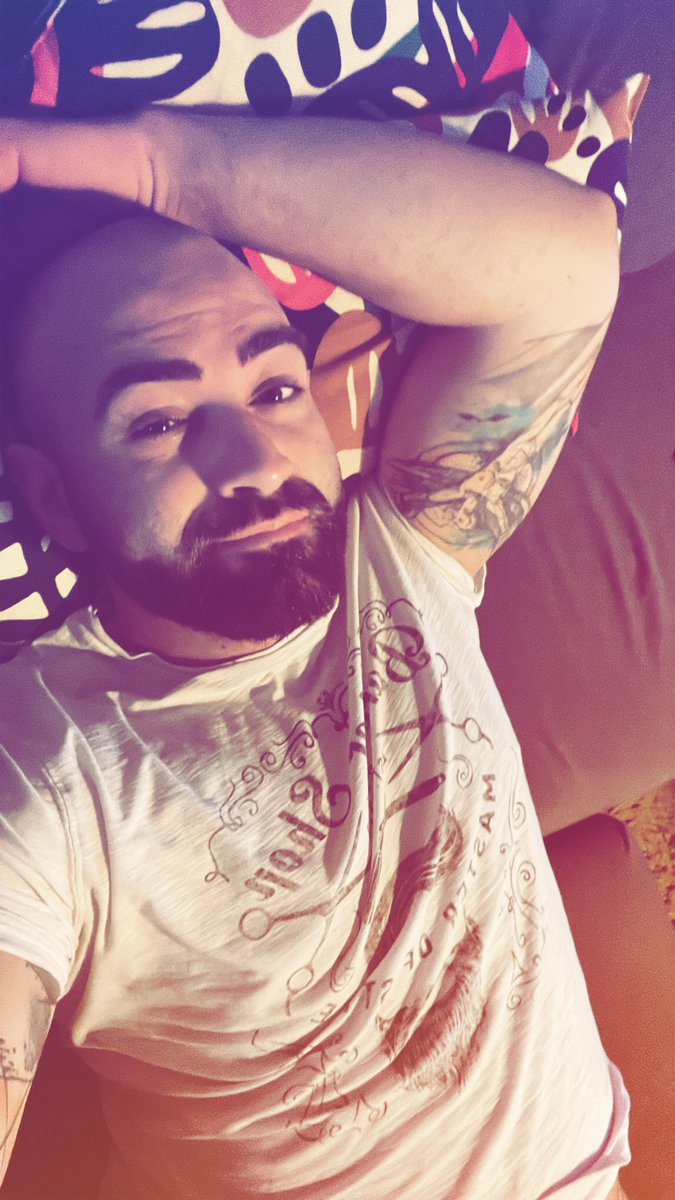 temnilov's tweet photo. Bed time🥱 Sweet dreams 😴 
#man #bulgarienboy #bulgarienman #beard #BeardGang #BEARD #bearded #beardedguy #scruff #scruffy #hairychests #gay https://t.co/cYZv7tK2Ep