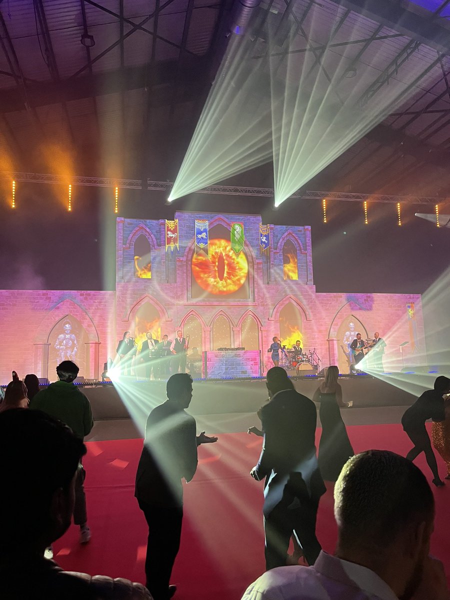 909originals tweet media