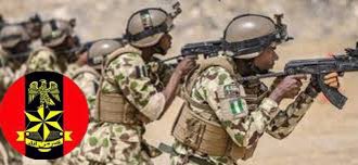 ChinasaNworu's tweet photo. Why is #Nigeria military sending in military backup for the Fulani herdsmen whenever the Fulani herdsmen &amp; terrorist are confronted by #ESN operatives but the military will never send any backup anytime Biafran villages and communities are attacked by Fulani herdsmen killed. https://t.co/KofiOAfd5u