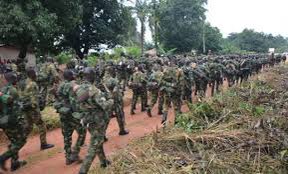 ChinasaNworu's tweet photo. Why is #Nigeria military sending in military backup for the Fulani herdsmen whenever the Fulani herdsmen &amp; terrorist are confronted by #ESN operatives but the military will never send any backup anytime Biafran villages and communities are attacked by Fulani herdsmen killed. https://t.co/KofiOAfd5u