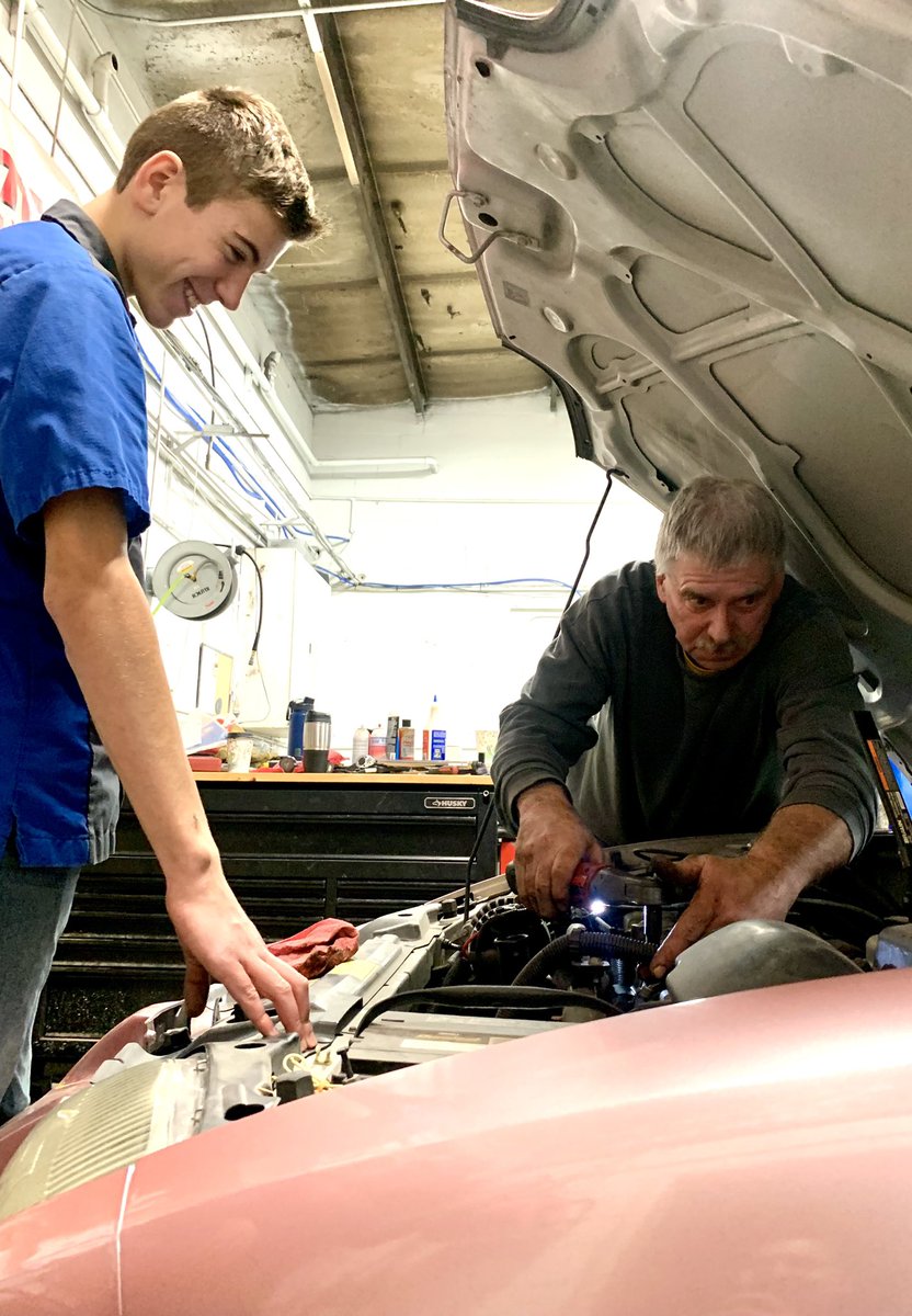 FIFMinistryFM's tweet image. Making a difference together 👊🏼

383 vehicles donated, over 800 repaired.  Helping those in need in our community one vehicle at a time! 
.
.
#driventoserve #nonprofit #volunteer #donate #giveback #community #carrepair #autocare #mechanic #impact #hope #goals