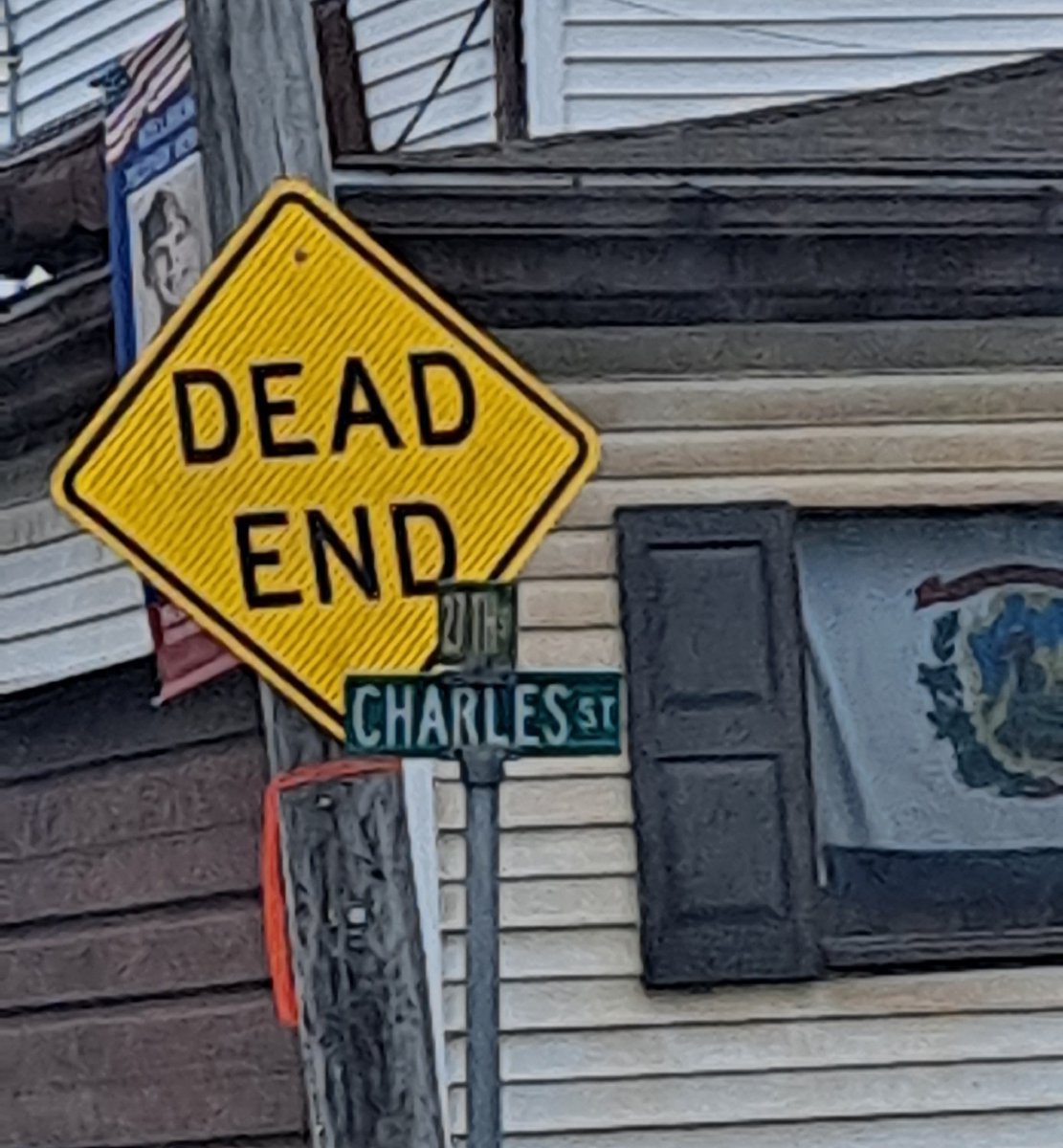 ThetruthabtGod's tweet photo. Do you ever feel like your life is a dead end and that you'll never truly be happy? You're wrong if you do. Right before the dead end sign you'll find Charles Street, short for Reverend Charles. Take a left or take a right and let me show you God's love. https://t.co/CYeGUAmZvB