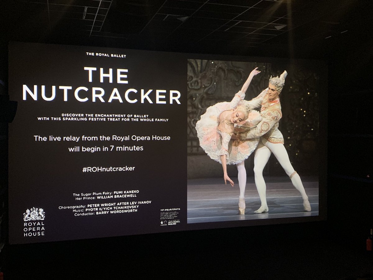 bevsteensma's tweet photo. @RoyalOperaHouse … wonderful first half #rohnutcracker always the best!!!  Our first live screen and certainly won’t be the last. https://t.co/or7ddr9koK