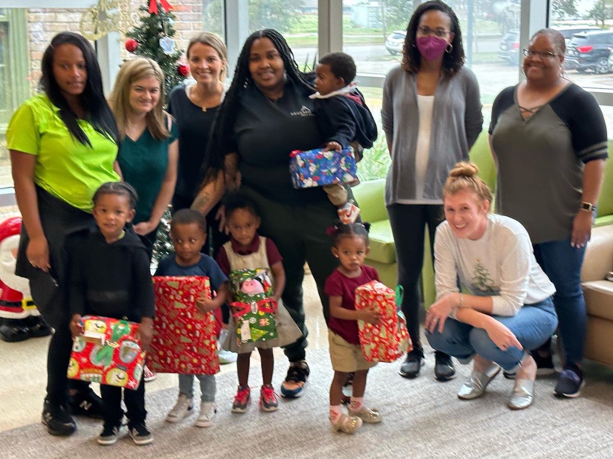 Our deepest thanks to <a href="/JuniorLeagueNO/">Junior League NOLA</a> for spreading holiday cheer in the spirit of their long-standing support of <a href="/EducareNOLA/">Educare New Orleans</a>, <a href="/BayouDistrict/">Bayou District Found</a>! 🎄