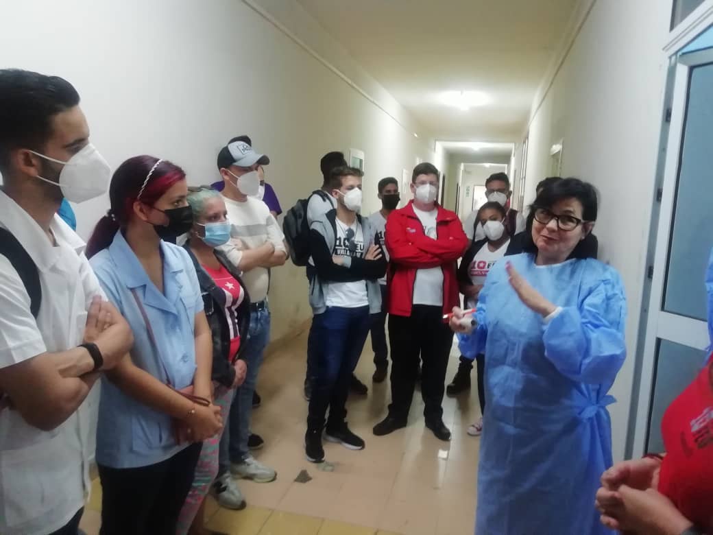 ucmvccu's tweet photo. La abanderada delegación de #VillaClara al #XCongresoFEU asistirá al cónclave del 17 al 19 de diciembre en La Habana.
Los 16 delegados realizaron un recorrido por diferentes centros de interés económico y social e intercarob con las autoridades de la provincia. ✊
#RumboAl💯 🥳 https://t.co/vPR7tsxDJZ