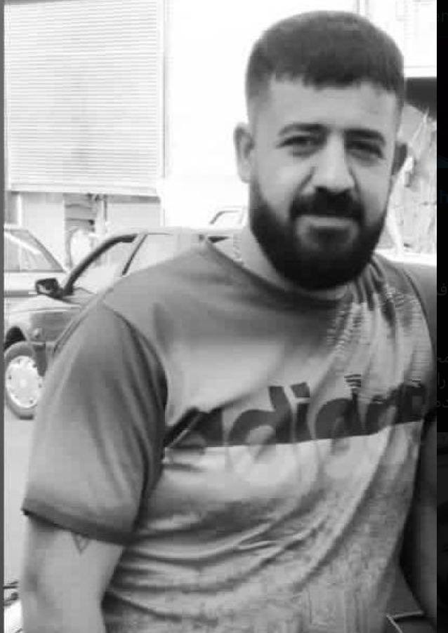 esmailpour_m's tweet photo. #شادمان_احمدی اهل شهرستان دهگلان (دیو��ان)، روز پنج‌شنبه ۱۷ آذر ۱۴۰۱ چند ساعت پس از بازداشت توسط نیروهای حکومتی زیر شکنجه جانباخت.
#مهسا_امینی https://t.co/vHn9ELZ2WX