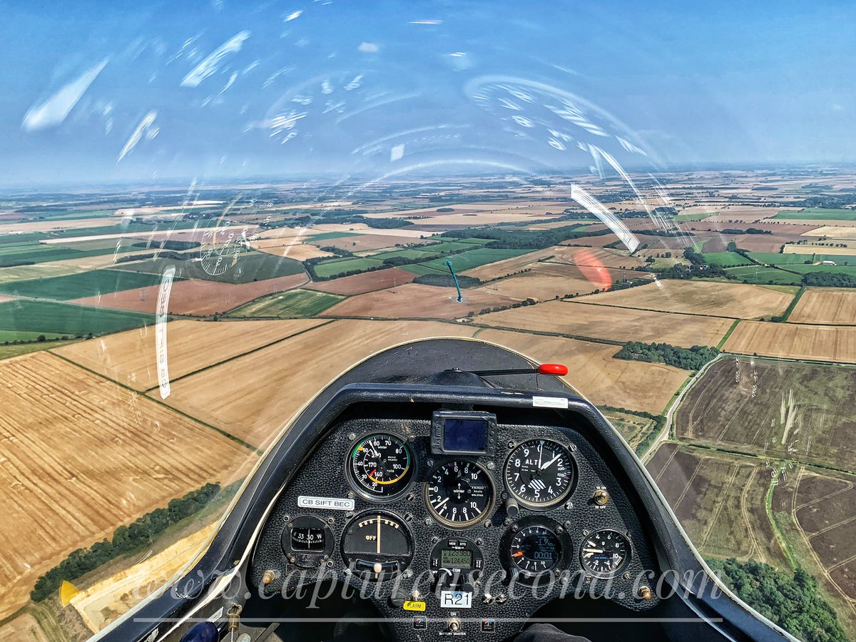 captureasecond's tweet photo. Lincolnshire - it is rather flat… #raf #royalairforce #cranwell #glider #backinthesaddle #gliding #flying #flight #avgeek #captureasecond #soaring #freeflight #cockpit #pilot #pilotlife #lincolnshire #abitflat #mil #military https://t.co/P9TfZUmcMH