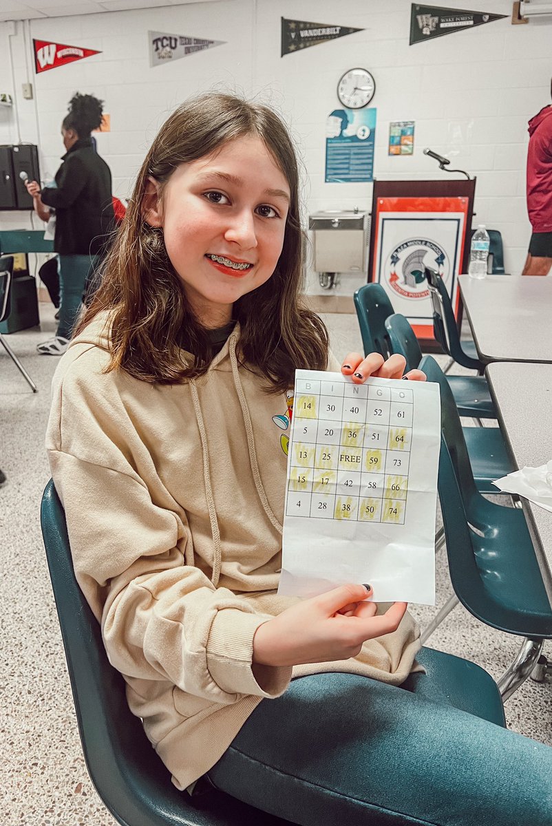 Meadow and I had a great time at Bingo last night! Our only complaint was that we wanted it to last longer. Thanks to <a href="/plazamiddle/">Plaza Middle</a> and <a href="/VBFACE1/">VBFACE</a> for putting on this event. 💙🧡