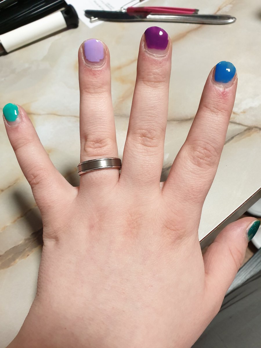 Went to buy some gel nail polish for my wife and I ended up as her test subject...

Yes I chose that purple for her cause of Yian Garuga