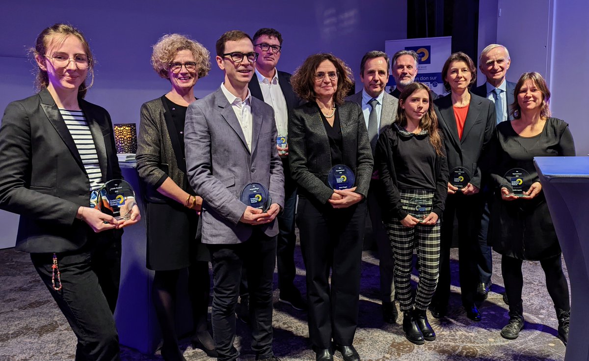 FRM_officiel's tweet image. Après un premier événement la semaine passée au Collège de France, la seconde cérémonie annuelle de remise des Prix 2022 de la FRM s'est tenue hier soir à la Maison de la Recherche. Bravo aux lauréats !

Plus d'infos sur les Prix et leurs lauréats 2022 : frm.org/nos-publicatio…