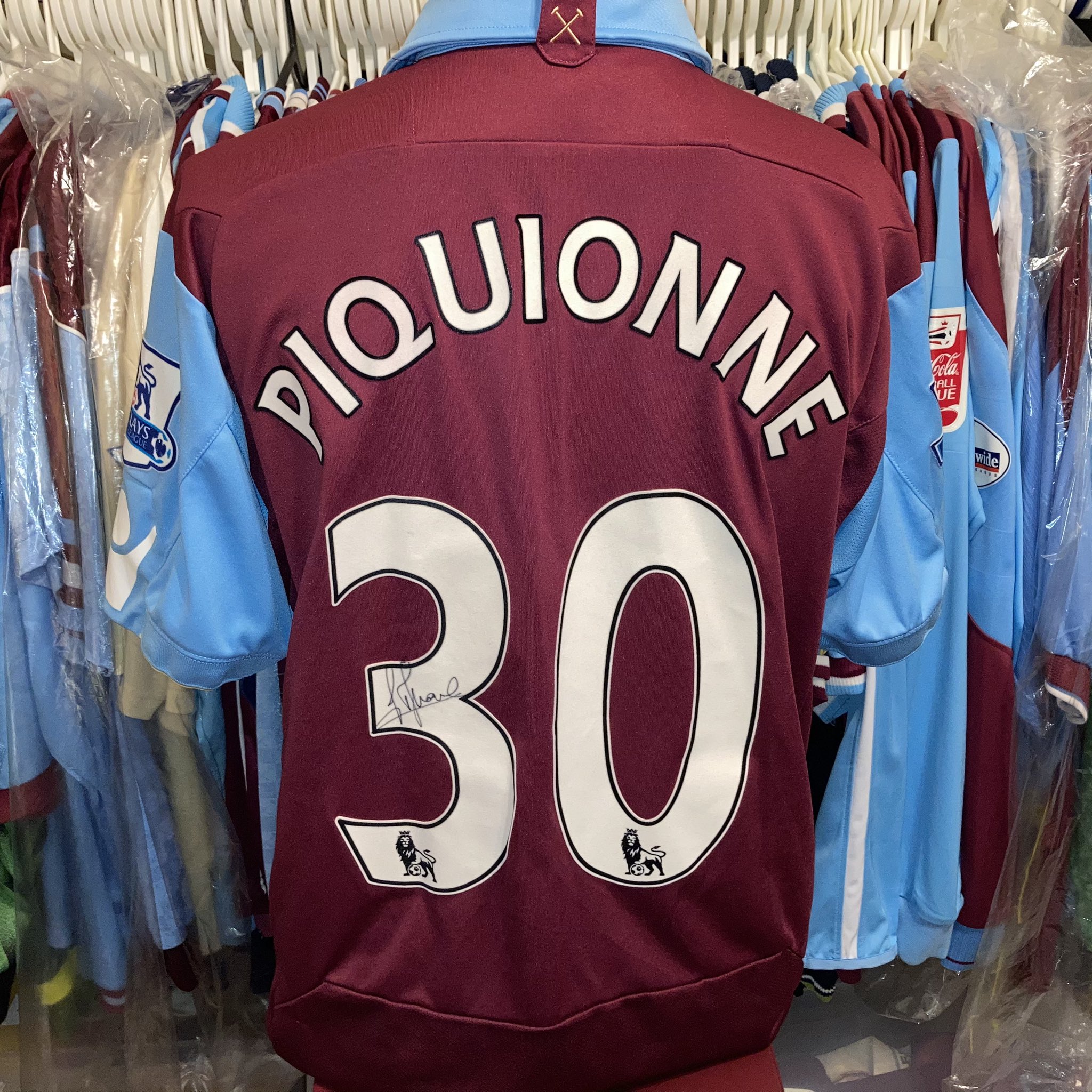 Happy 44th Birthday  to former West Ham striker Frédéric Piquionne      