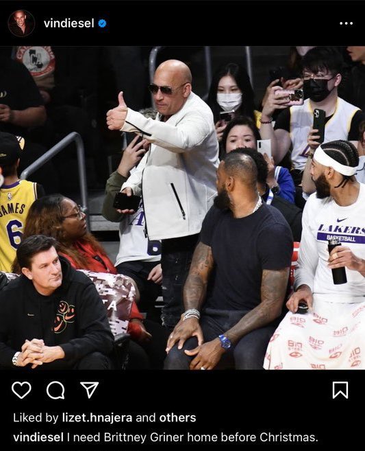 Jdickson19's tweet photo. Bro really said “family” and shes home now https://t.co/5u37KYidrD