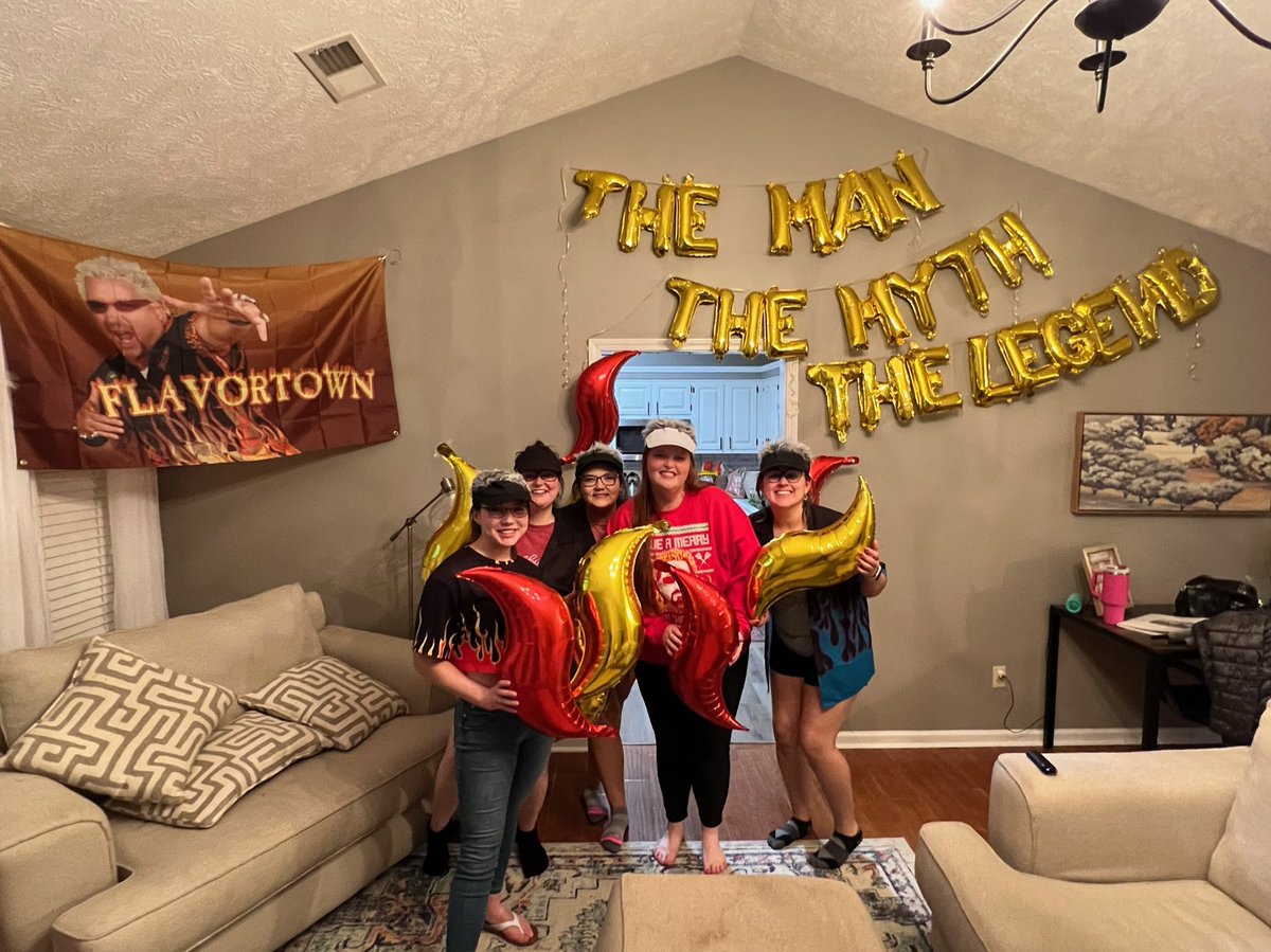 Sarah Singer tweet media