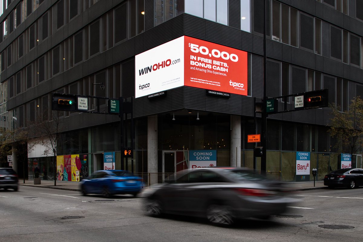 onescreenai's tweet image. @tipico&apos;s OOH takeover landed in distinct downtown districts of Ohio to reach their audience in advance of the Ohio sports betting launch on Jan. 1, 2023. 🎰

Tired of strict marketing regulations?🚫 Take a walk on the wild side with unblockable, impressionable place-based ads.🌎