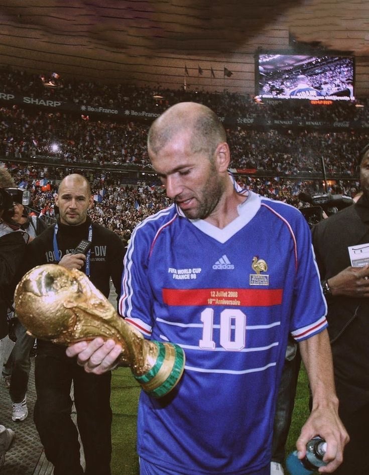 Franc_Ysco's tweet photo. Si je vous dis : « Ah ouais, là on est sur une photo incroyable. »

Vous pensez à quelle photo en premier ? https://t.co/oxpbSy5Roz