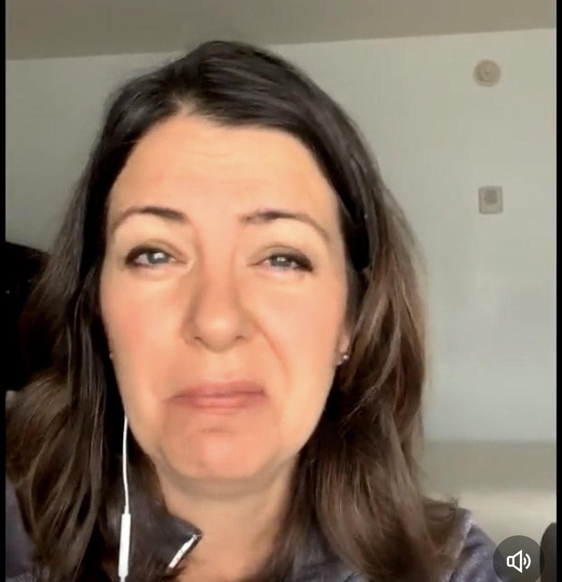 JasonOnTheDrums's tweet photo. #Ableg

Danielle Smith said she “consulted with Albertans” when crafting her Sovereignty Act

This meant:
❌ First Nation Leaders
❌ Rural Albertans
❌ Municipalities
❌ Constitutional Experts
❌ You or Your Family
✅ A Dark-Money Separatist PAC

Danielle isn’t here for Albertans https://t.co/ueJKr6ZaXg
