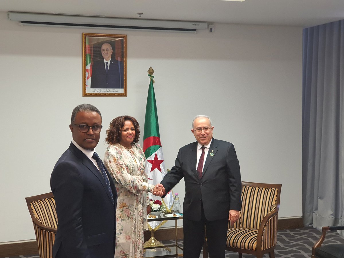 Algeria_MFA's tweet photo. وزير الشؤون الخارجية، السيد رمطان لعمامرة، يجري محادثات ثنائية مع وزيرة الدولة بوزارة الشؤون الخارجية بجمهورية اثيوبيا الفدرالية، السيدة بيرتوكان اياني دادي، على هامش أشغال الندوة التاسعة رفيعة المستوى حول السلم والأمن في افريقيا التي تحتضنها مدينة وهران.
#OranProcess2022 https://t.co/mDXqyuXCK9