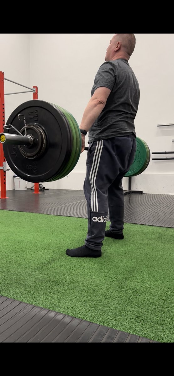 Prepping for a testing week at the end of the month/year. In 9 months this client has gone from novice lifter to deadlifting more than his body weight with great form. It takes time and practice but the pursuit of fitness is worth the effort. 💪