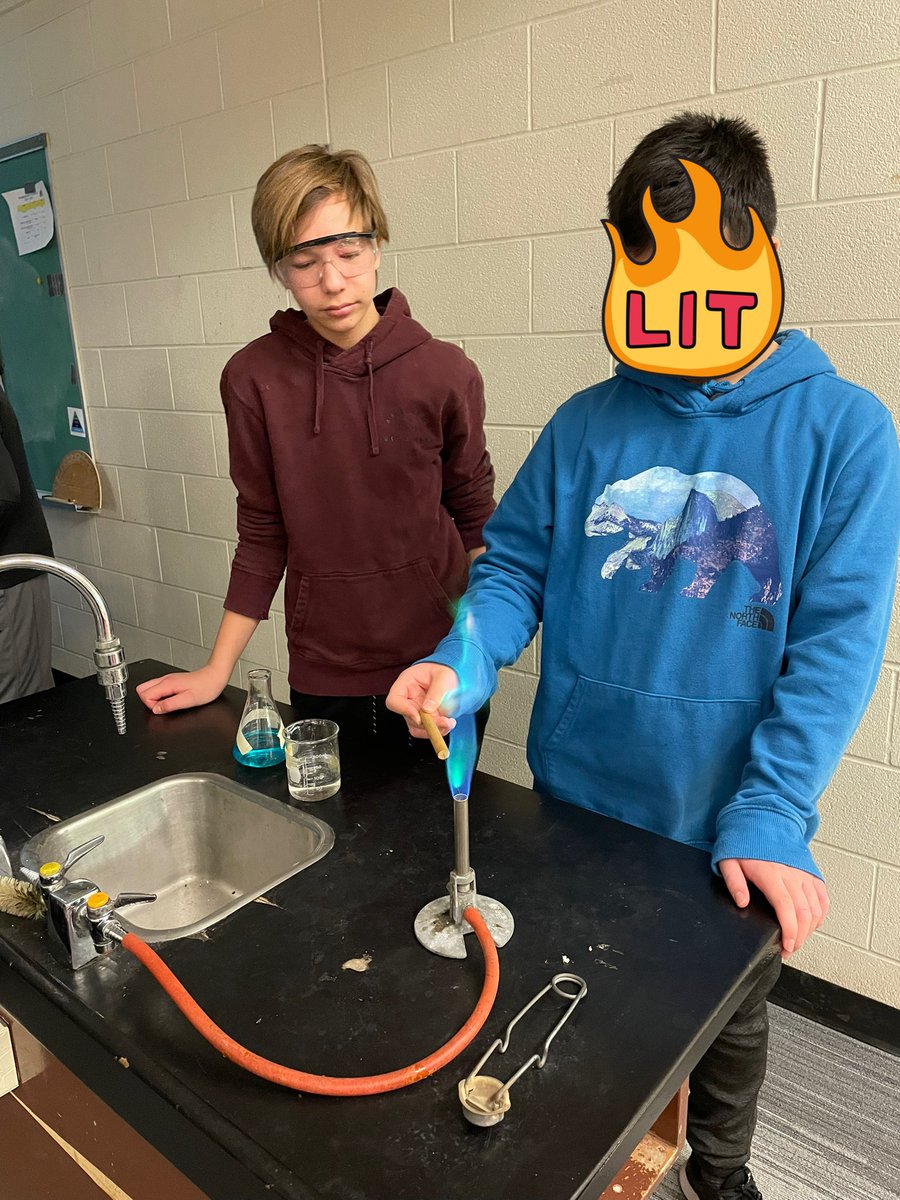 STEM_Saunders's tweet photo. Our @STEM_Saunders students identified the composition of different metallic compounds by investigating flame colours! @SaundersOne https://t.co/1kQfR6eFie