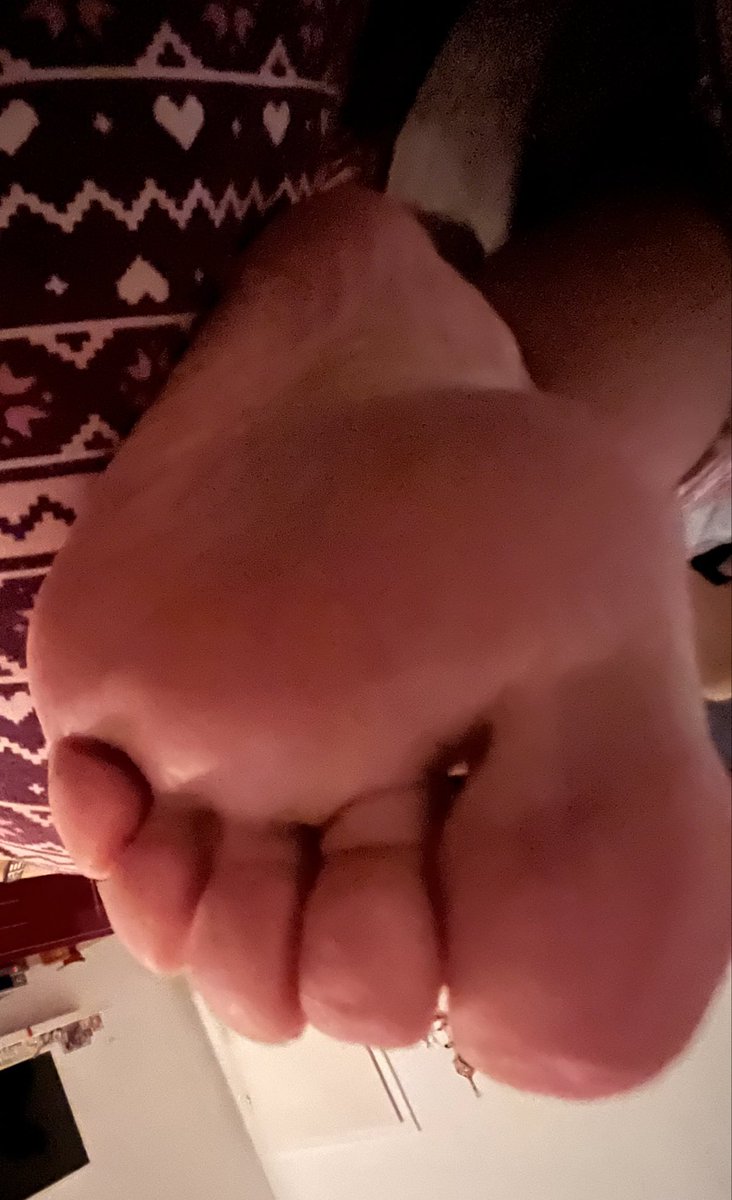 myyssNoella's tweet photo. #findom #findomdom #slave #moneyslave #piggy #femdom #fem https://t.co/iJ2mrtylDm