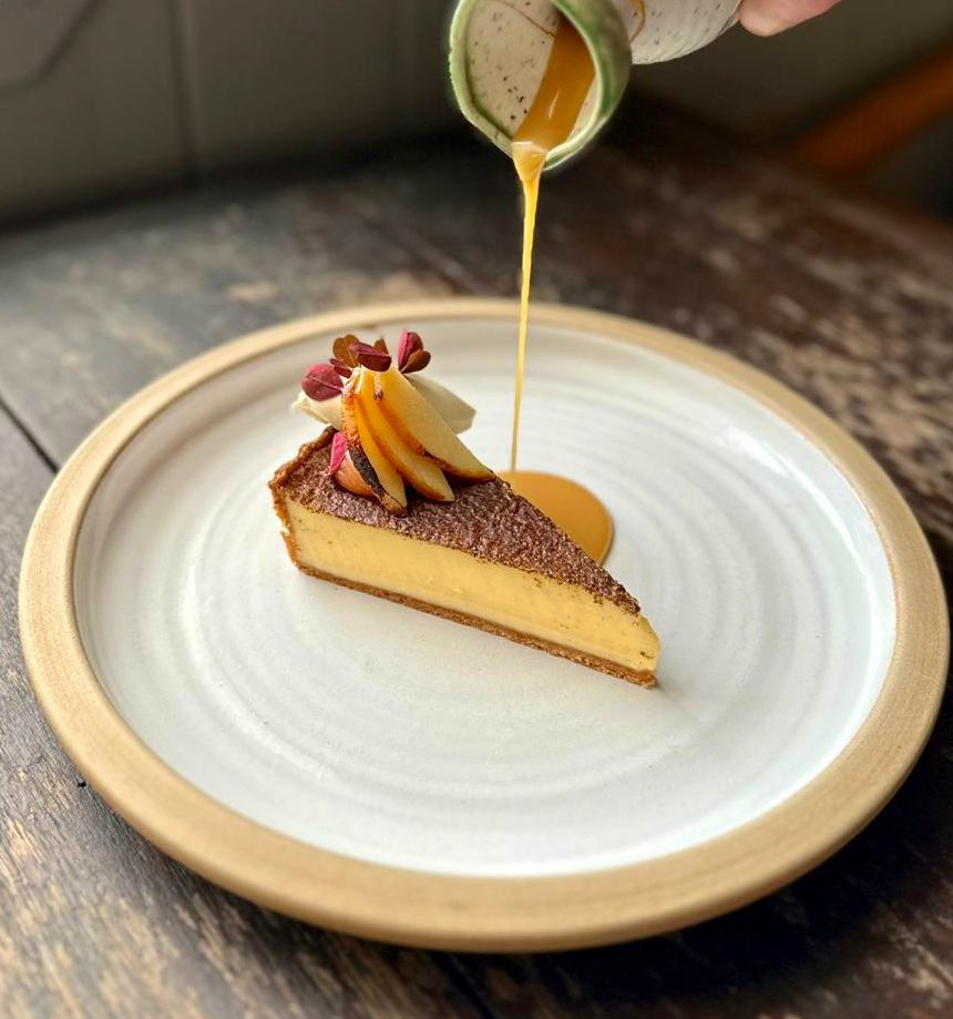 mrjayger's tweet photo. This weeks market menu has some absolute beauts on it, monkfish liver, duck egg custard tart, venison lasagne. OH. MY. DAYS! Tables availible @The_Newport love ya. #restaurant #supportlocal #marketmenu #newportontay https://t.co/fsKAWsVDbF