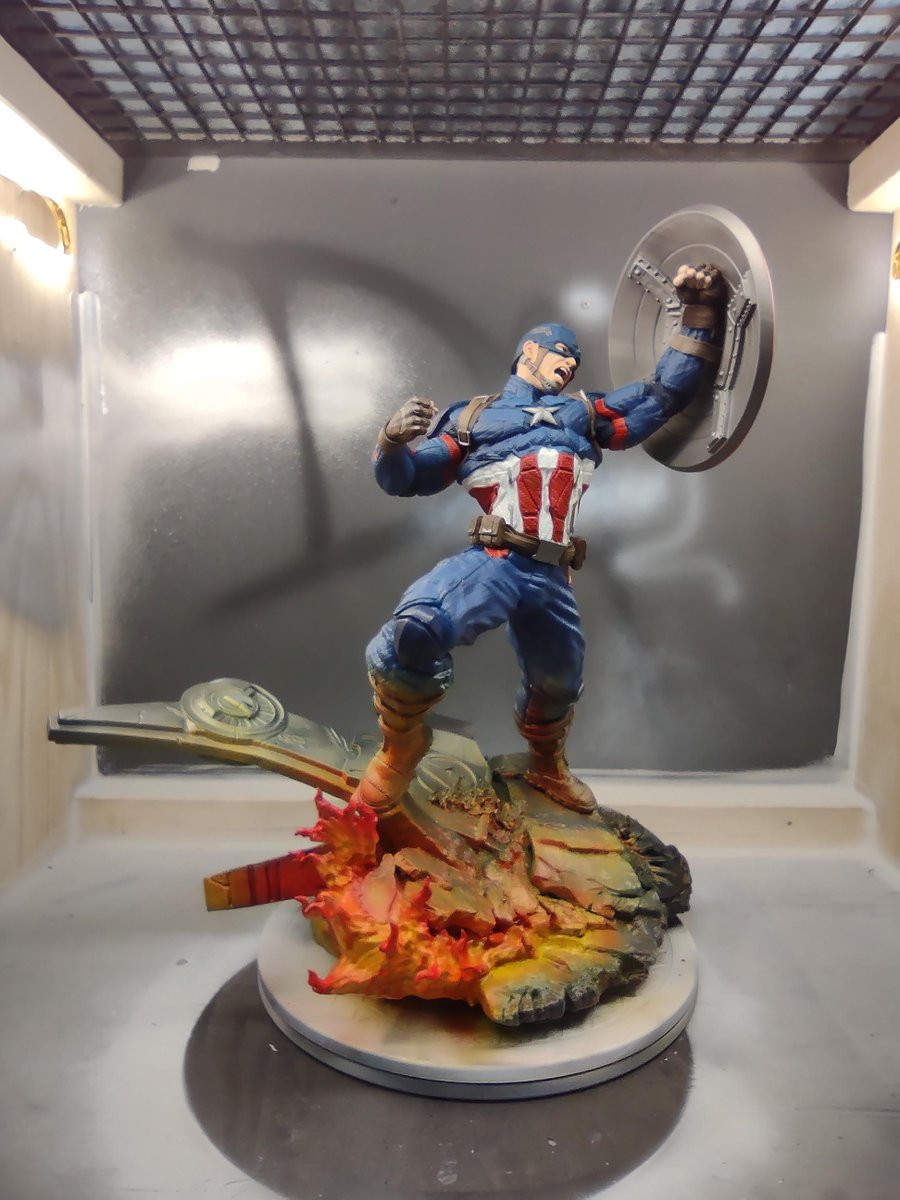 another cap I printed and painted. stl made by wicked3d [by DungeonArtStudio]
  
 #reading #art