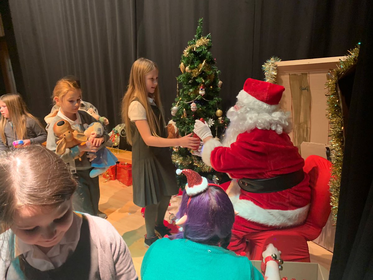 What a great success. The pupils had a great time which is always the main purpose🎄 Thanks to everyone who contributed, couldn’t have been done without all the help from the whole team. Big shout out to P7 for their organisation!! Thanks everyone 👏