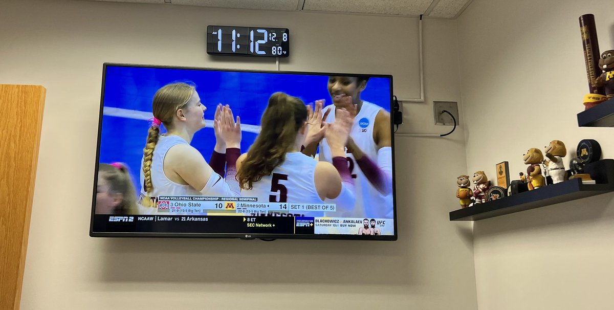 GopherGuardian's tweet image. Working and watching @GopherVBall in the Sweet 16 is the best!