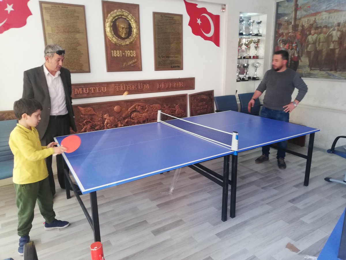 Temel eğitimde 10.000 okul projesi kapsamında okulumuza verilen masa tenislerini teslim aldık.<a href="/MersinMEM/">Mersin İl Millî Eğitim Müdürlüğü</a> <a href="/yenisehirmem_33/">Yenişehir İlçe Milli Eğitim Müdürlüğü</a>