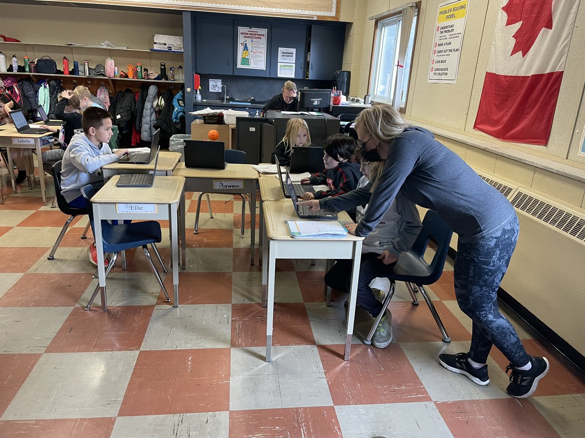 EagletChirps's tweet photo. Tremendous thanks to our own TL, Mrs.DH @D_M_Eagle showing 3L how to navigate to #PebbleGo and #Gale Encyclopedia to get safe and reliable info via the internet. #1stSteps https://t.co/IUpxIo5QYI