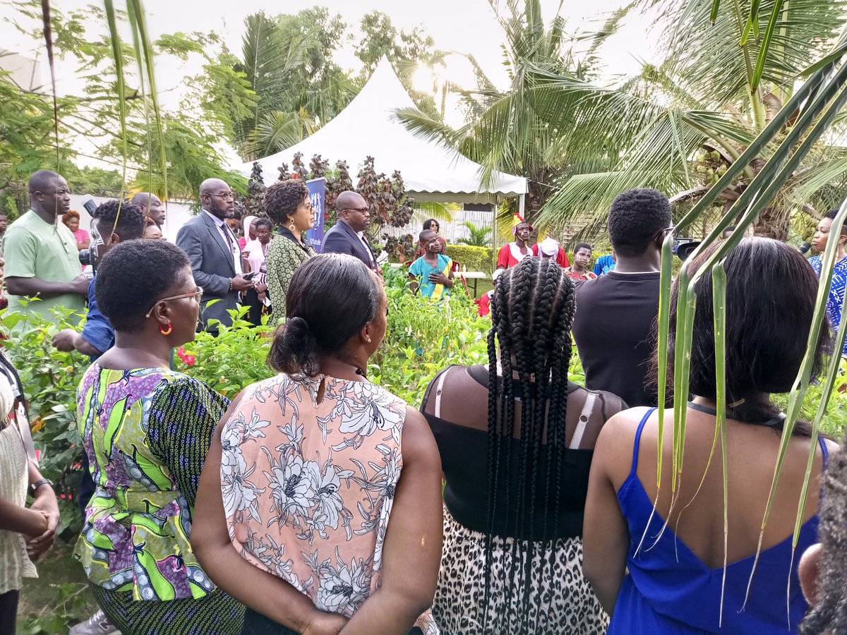 lomemakup_week's tweet photo. La foire de la #LomeMakeupWeek est ouverte dans les beaux jardins de l'hôtel Onomo !

4 jours de gracieuses découvertes à ne pas manquer !
🪞Portes ouvertes au public 
#TgTwittos #makeupweek #DestinationTogo #PourleTogo https://t.co/RPDmYXU2WD