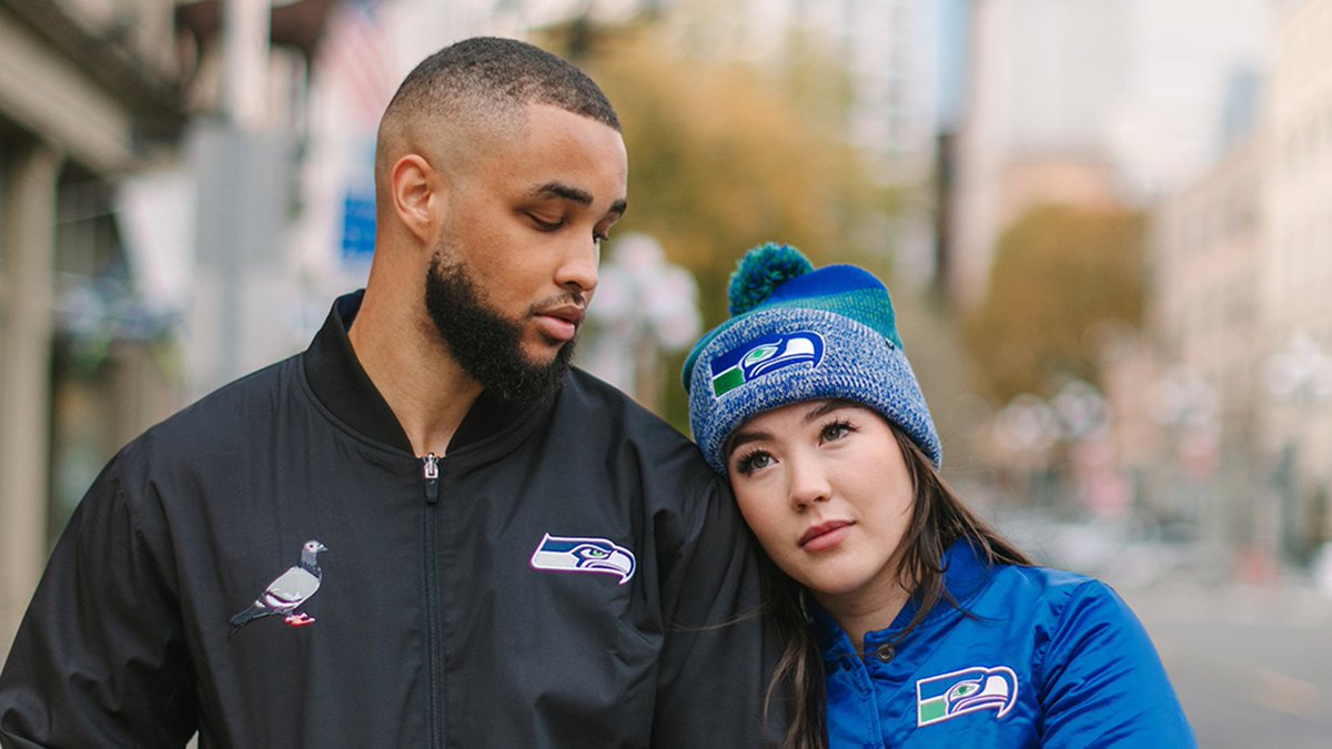 SeahawksProShop's tweet photo. Petition for all 12s to incorporate Seahawks gear into their Christmas card!
#SeahawksStyle x #GoHawks https://t.co/iQBng3K0z9