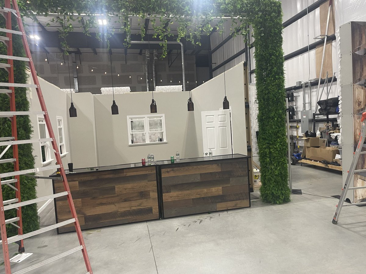 HomeVisionAR's tweet image. Tonight at The Conference: Live at Lititz, well be presenting our Augmented Reality in a light never seen before.

Set up is underway, and we can't wait to show you the final product at Rock Lititz, where the ultimate live experiences are produced.

#rocklititz  #homevisionar