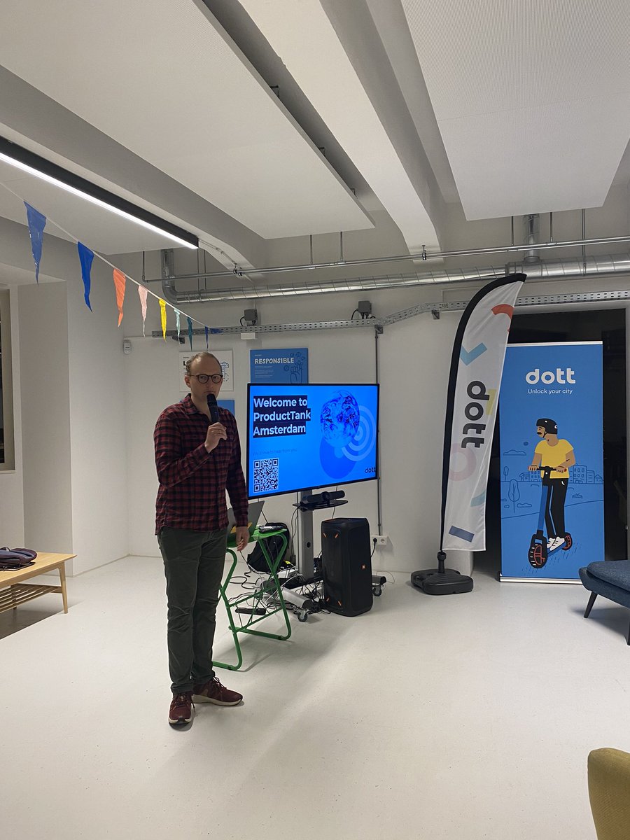 We are starting our final meetup of the year. Thank you, <a href="/Dott/">Dott</a> for hosting us tonight!! #producttank #productmanagement