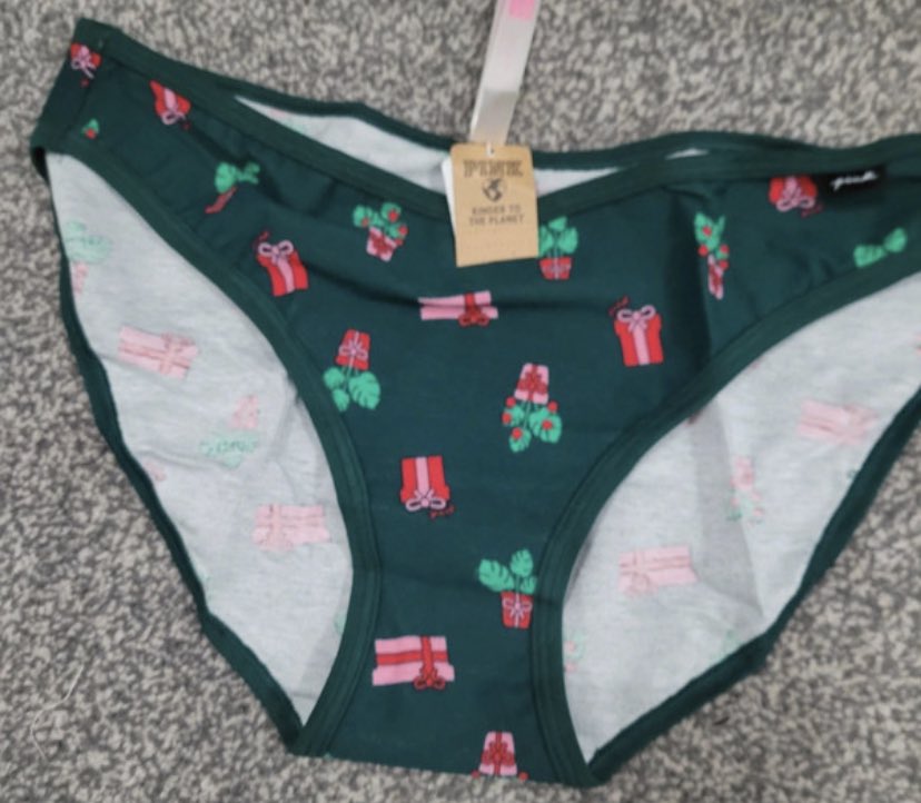 MissSnowsShop's tweet photo. From £20 🎄 Message me 💜 https://t.co/6aL9jOcTpH