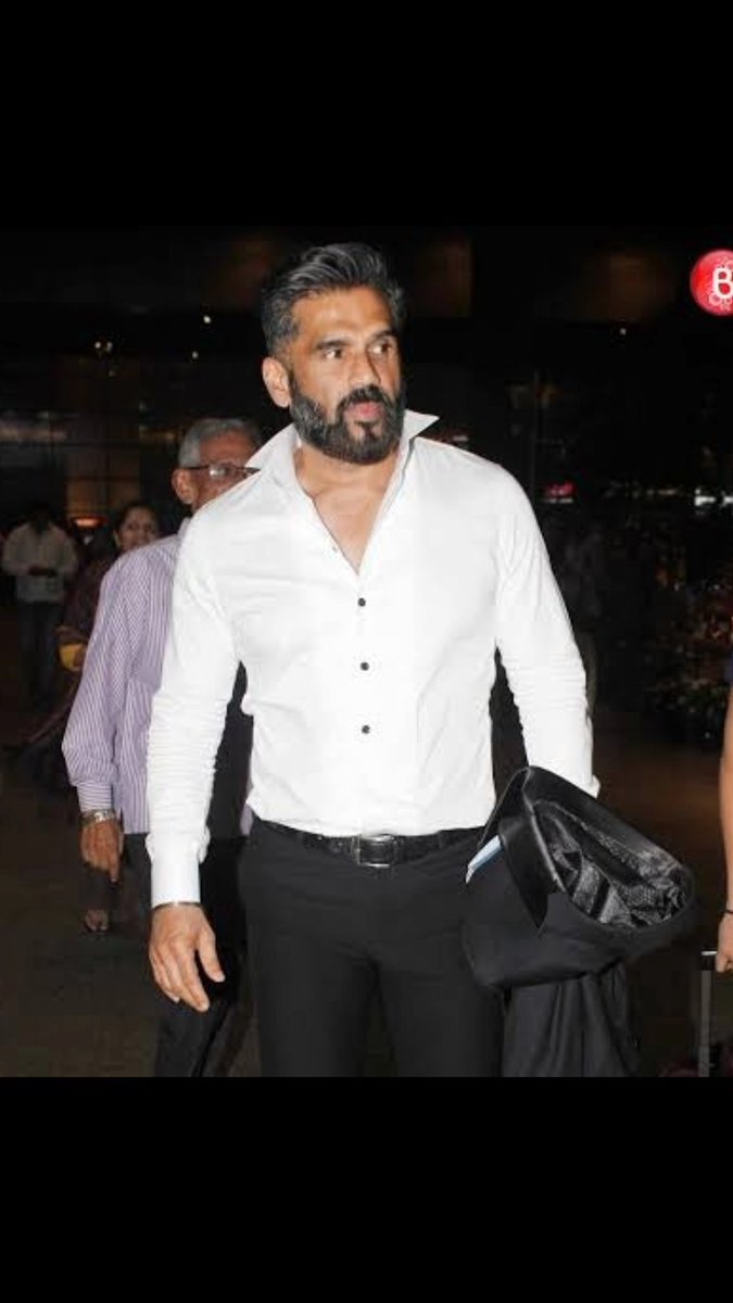 Suparnaaghose's tweet photo. @SunielVShetty @aapkadharam OMG!!! I am so much happy and excited today the double happiness for me that our idol #SunielShetty Sir ji ✨ wished me and liked my message for him today itself 🙂🙏🙏🙏You are great idol https://t.co/5WwL2MqrbJ