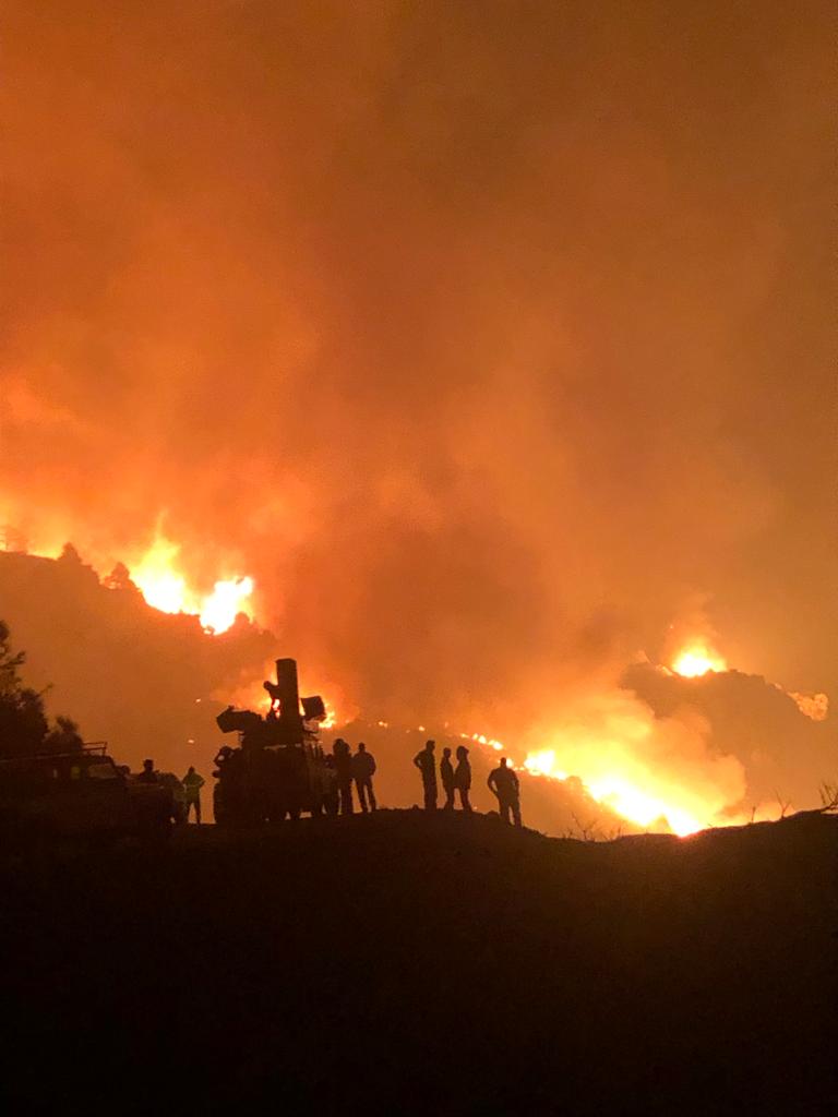 Nuestros compañeros además de grandes profesionales 👩‍🚒 son unos excelentes fotógrafos 📷. Sus fotos nos ayudan a comprender la magnitud del incendio, a la vez que muestran el trabajo que realiza el dispositivo.

¡GRACIAS!

📍11/09/2022 #IFLosGuájares